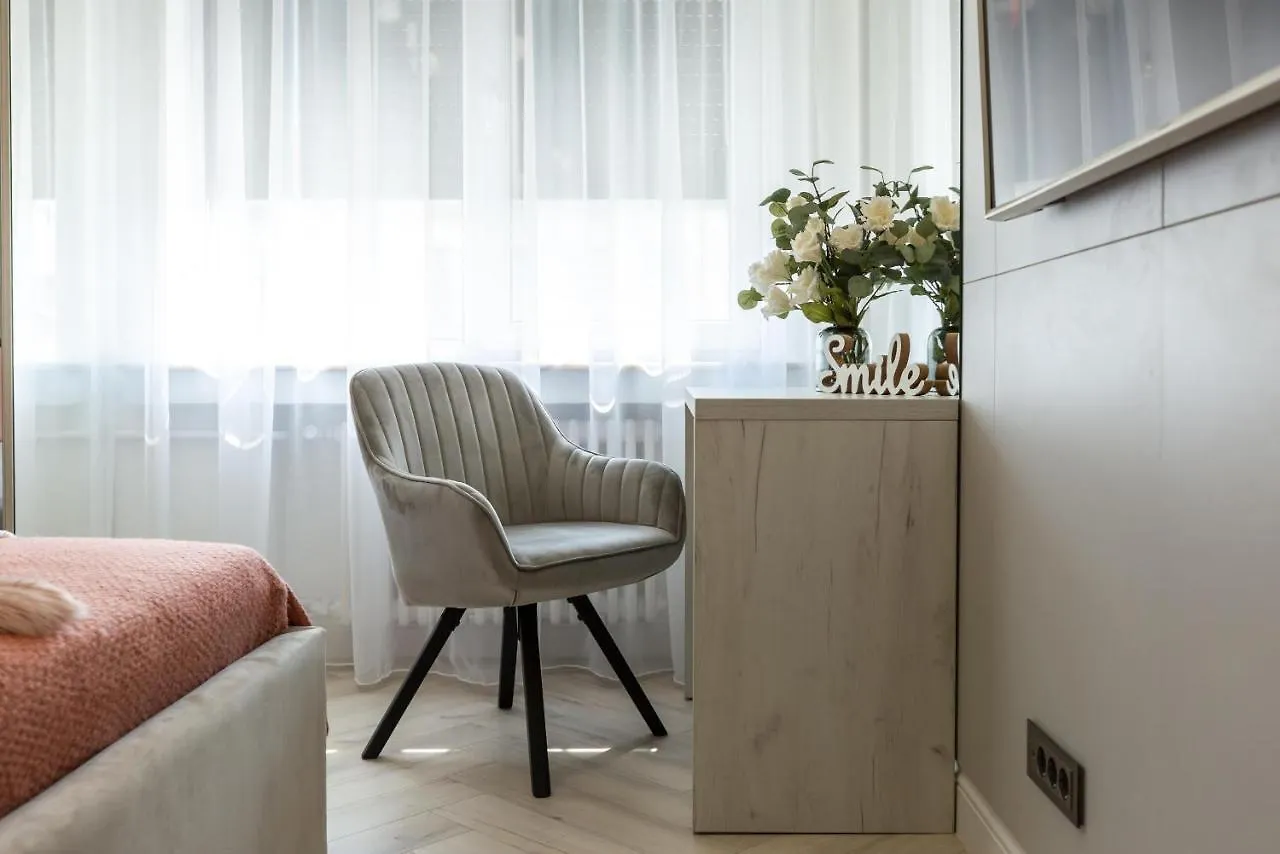 Wonderful 1Br By Dambovita River: Old Town Bliss Bukarest