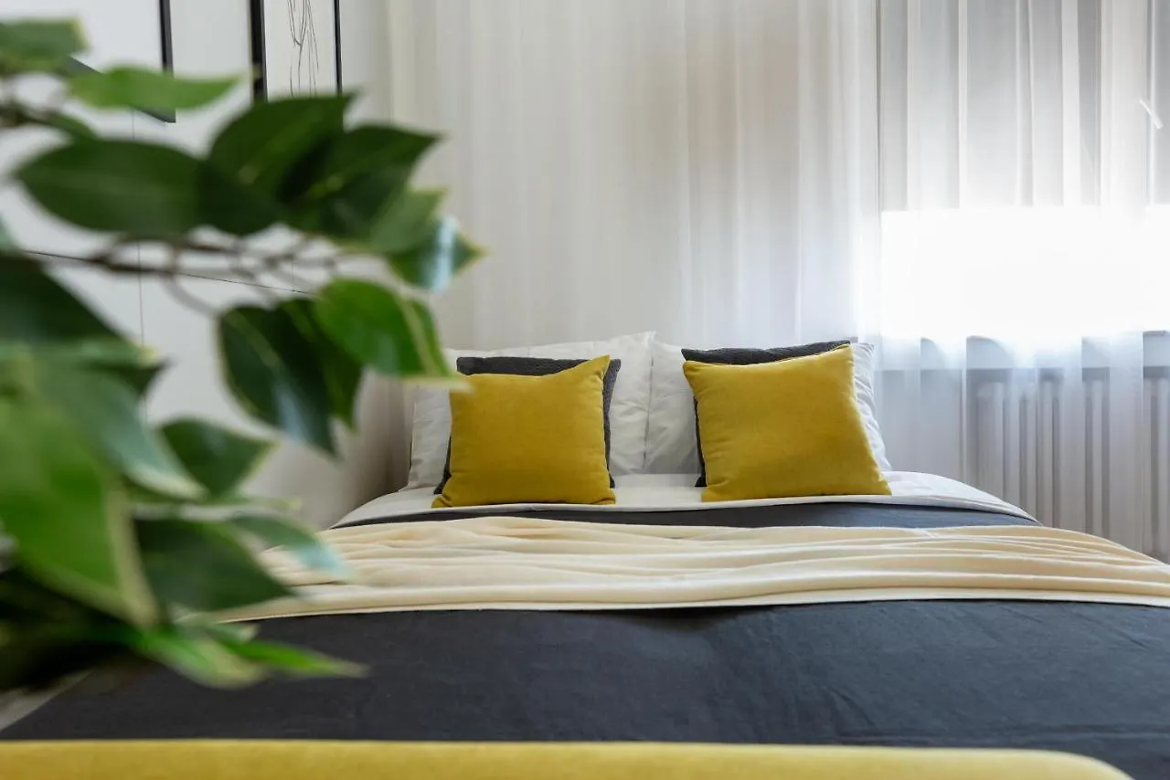 Apartment Wonderful 1Br By Dambovita River: Old Town Bliss Bukarest