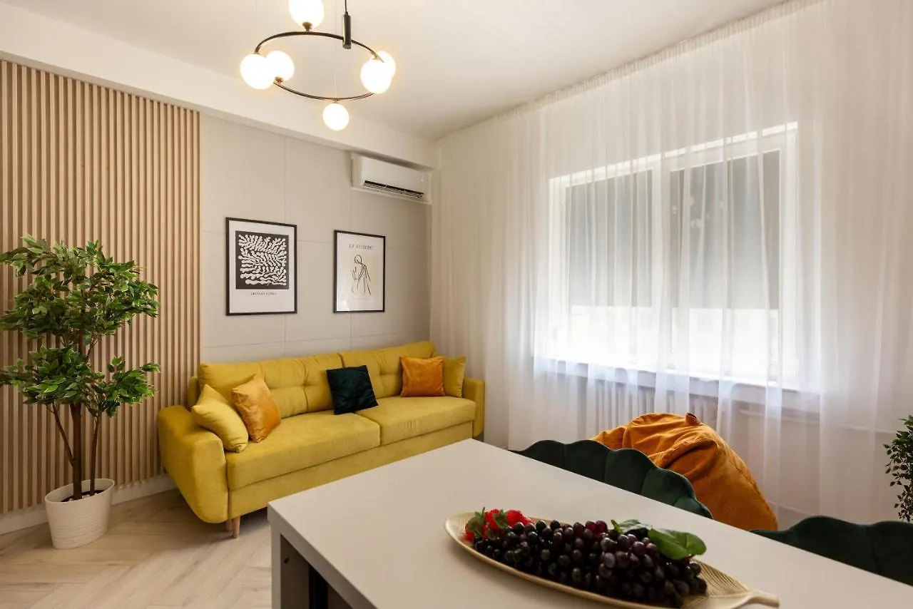 Wonderful 1Br By Dambovita River: Old Town Bliss Boekarest Appartement
