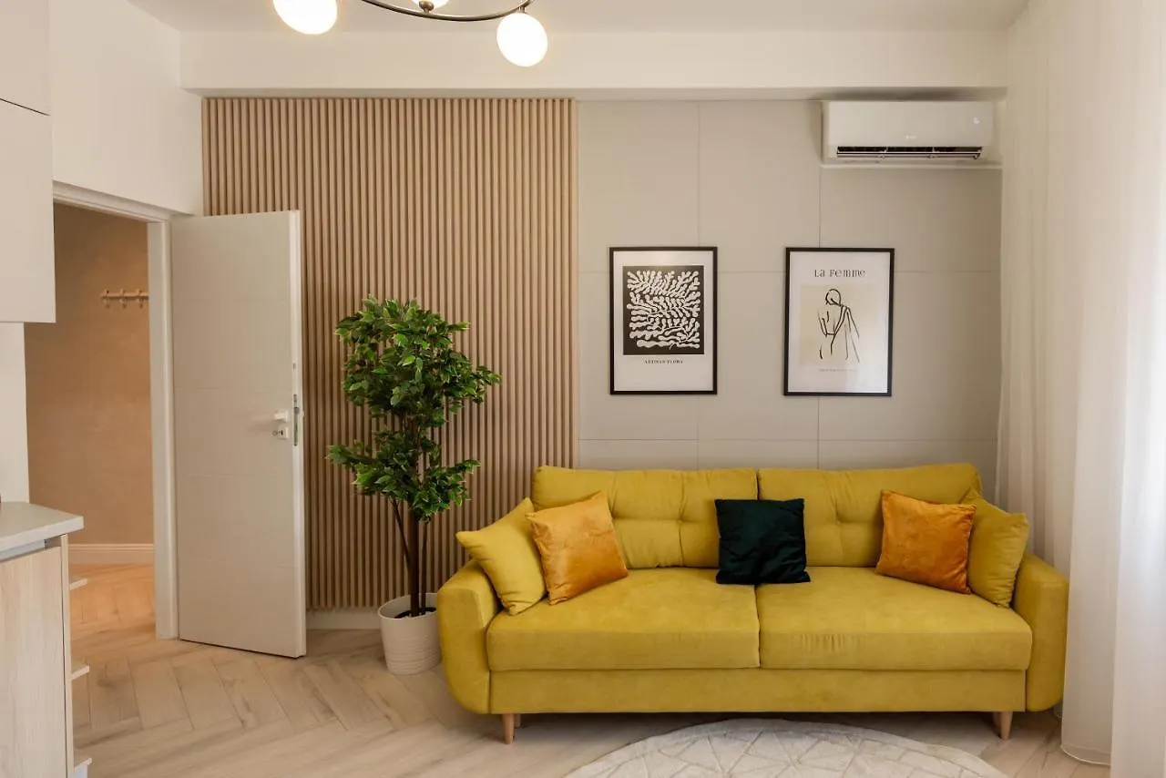 Wonderful 1Br By Dambovita River: Old Town Bliss Boekarest